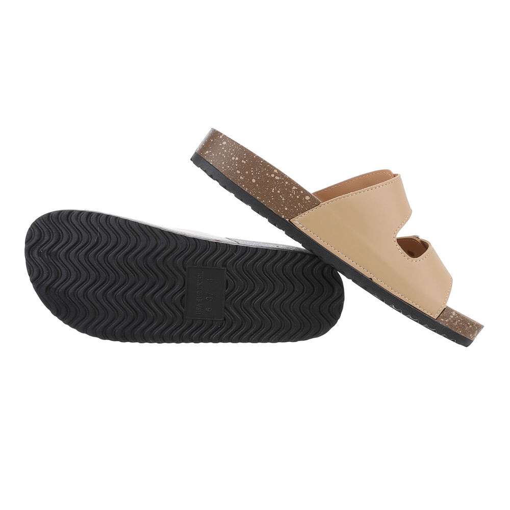 Slapi - kaki dama